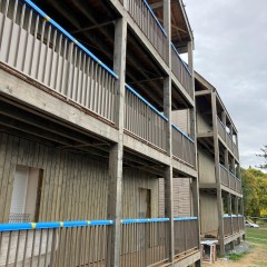Balcons sur poteaux et poutres