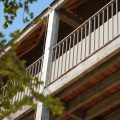 Balcons sur poteaux et poutres
